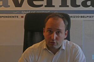 Per Moscovici l’Italia rischia il fascismo. Ma quando era ministro se la prendeva con gli euroburocrati