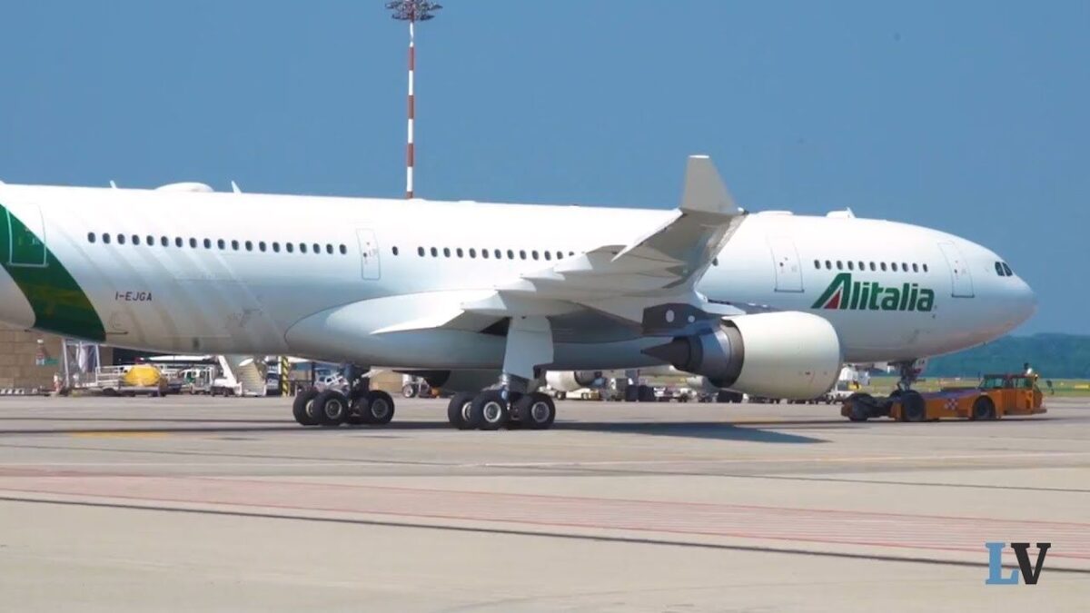 Contro l’Alitalia di stato si schierano Tria e la banca di sistema