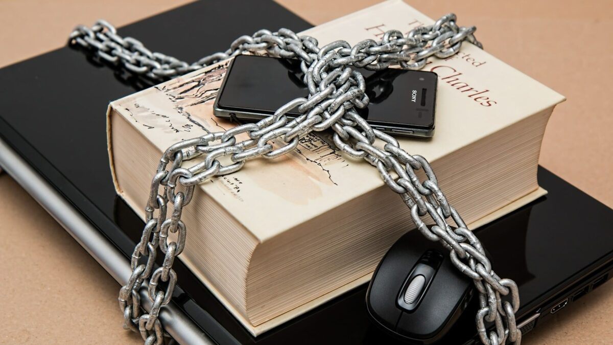 Prove tecniche di censura alle idee sul Web