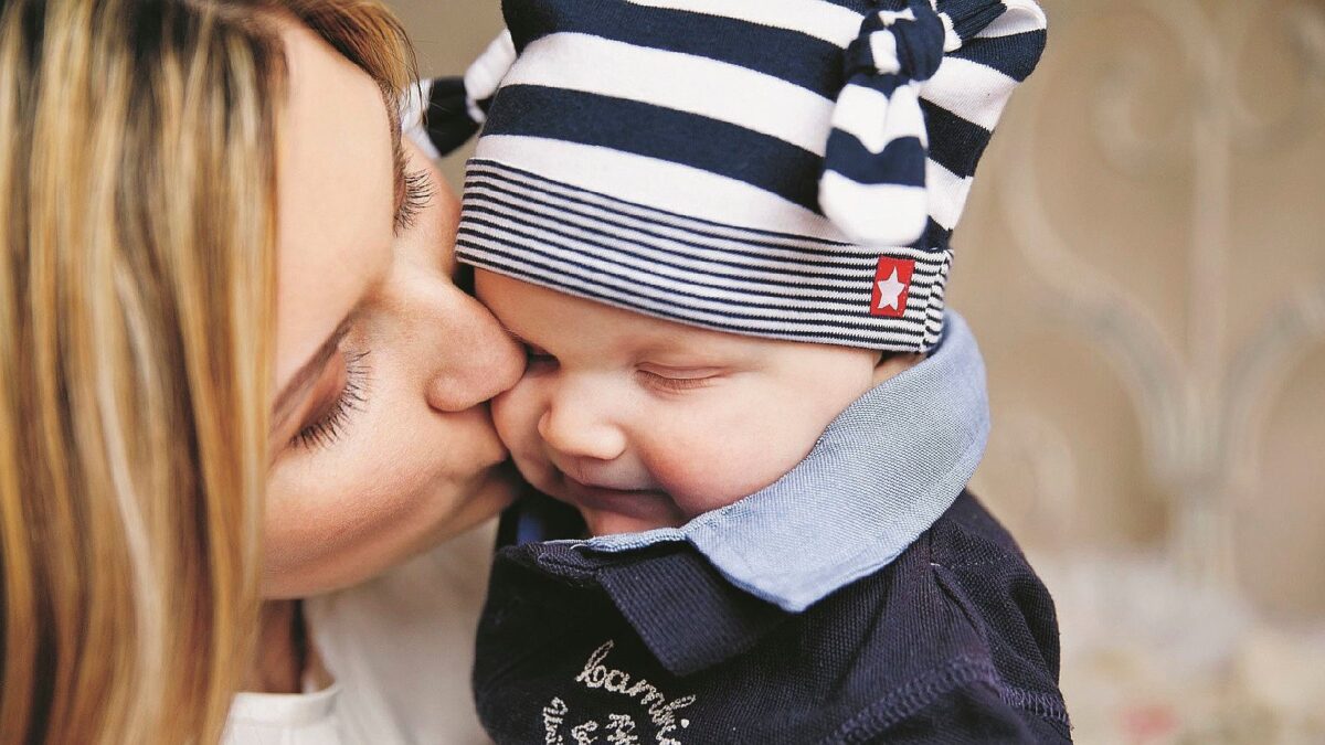 Anche troppa mamma è sbagliato. «Pericoloso vampirizzare i figli»