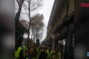 Macron vorrebbe conquistare l’Ue  ma si ritrova assediato all’Eliseo