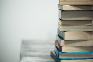 I libri che rifiutano la propaganda e spiegano la storia senza bugie