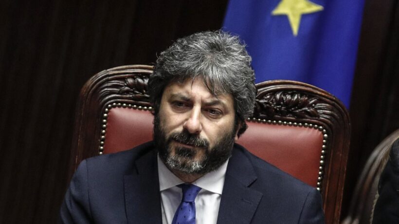 Fico chiude la Camera: vietato far domande sui doni di casa Renzi