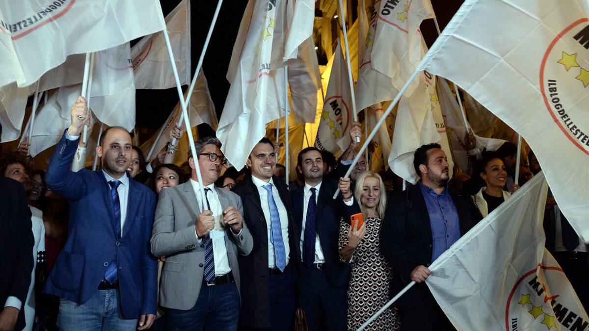 Il reddito di cittadinanza muta pelle. E darà sostegno a chi assumerà