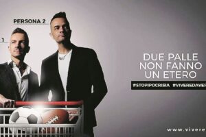 Per irridere i manifesti di Provita gli attivisti gay cancellano i bimbi