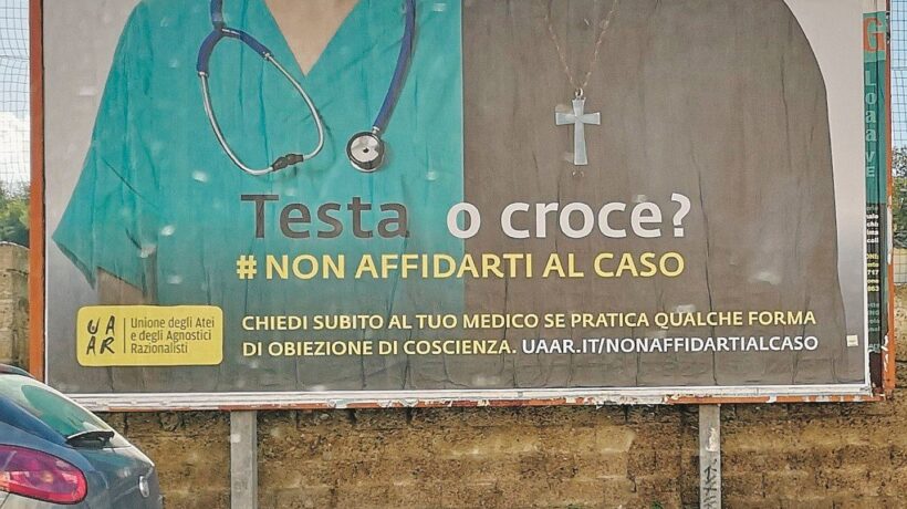 I manifesti che diffamano i medici obiettori