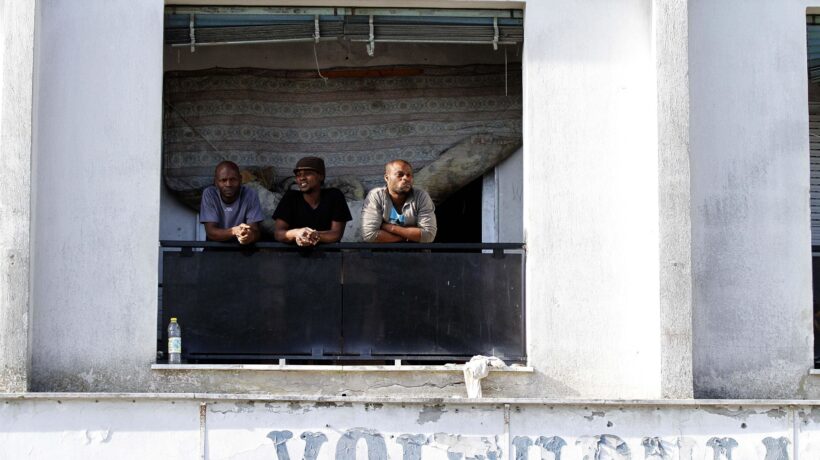 Voodoo, machete e iPhone. Viaggio a Castel Volturno regno dei padrini nigeriani