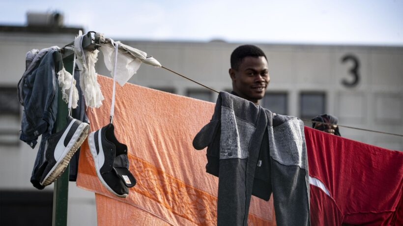 Riti e stupri: così la mafia africana dettava legge all’interno del Cara
