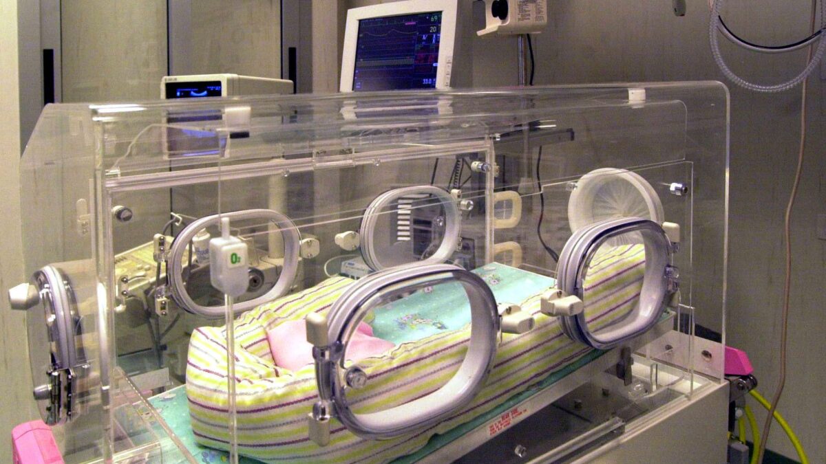 Nelle sale parto, ogni tre giorni un bebè è vittima della malasanità