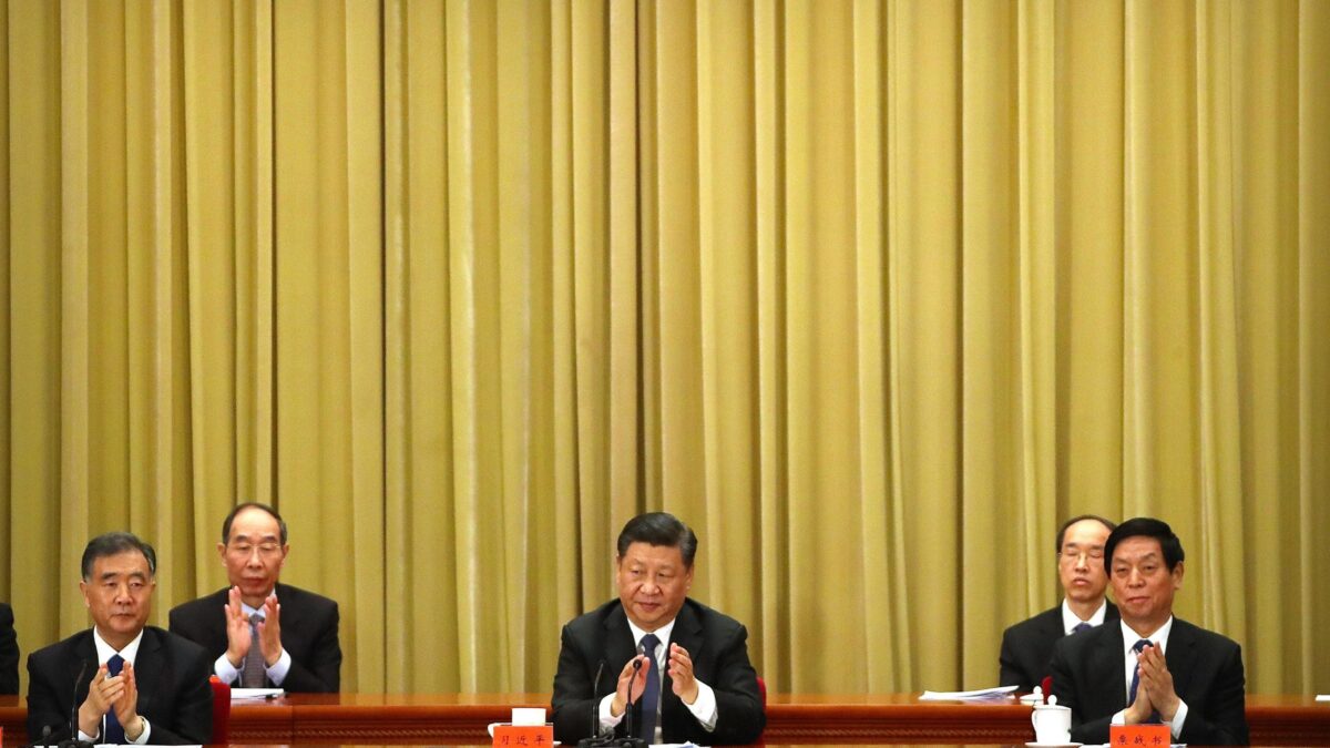 Esercito in pista e nuovi chip anti Usa. Xi lancia la doppia offensiva cinese