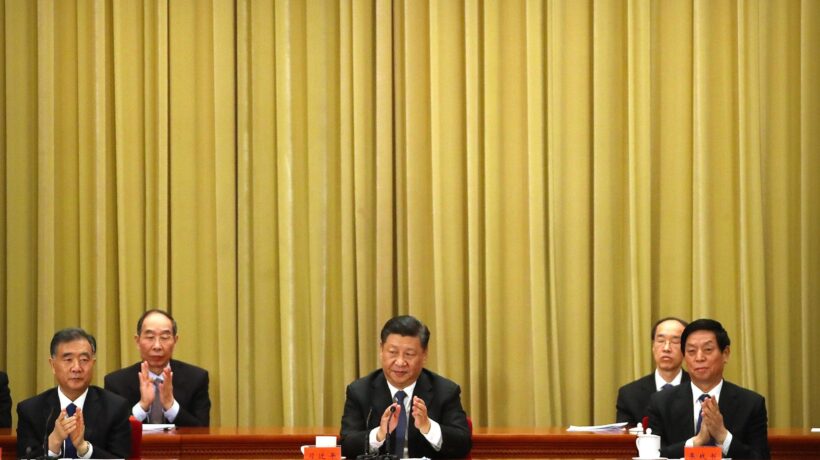 Esercito in pista e nuovi chip anti Usa. Xi lancia la doppia offensiva cinese