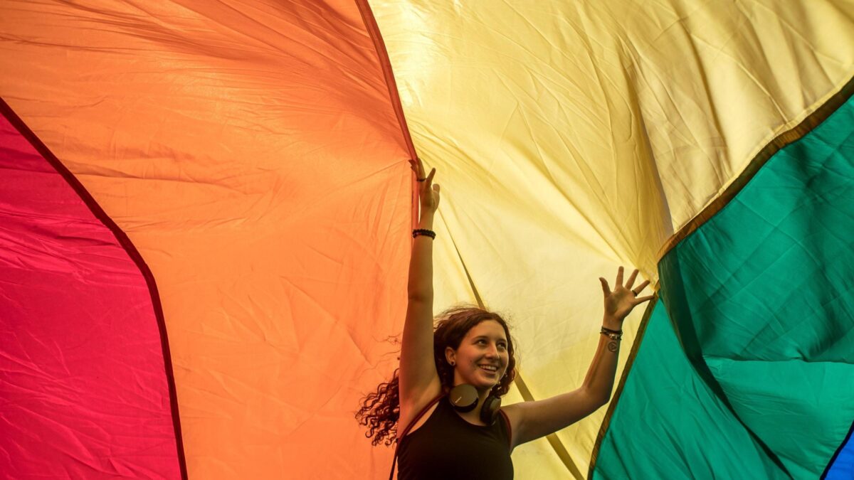 Appello Lgbt contro il prof di Oxford: «Cattolico e omofobo, dev’essere cacciato»