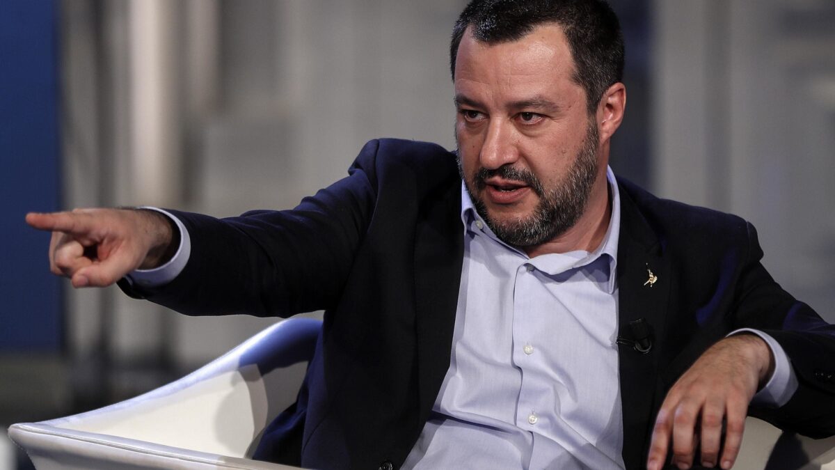 Chiudere i porti è l’unica soluzione. A regime anche le richieste d’asilo