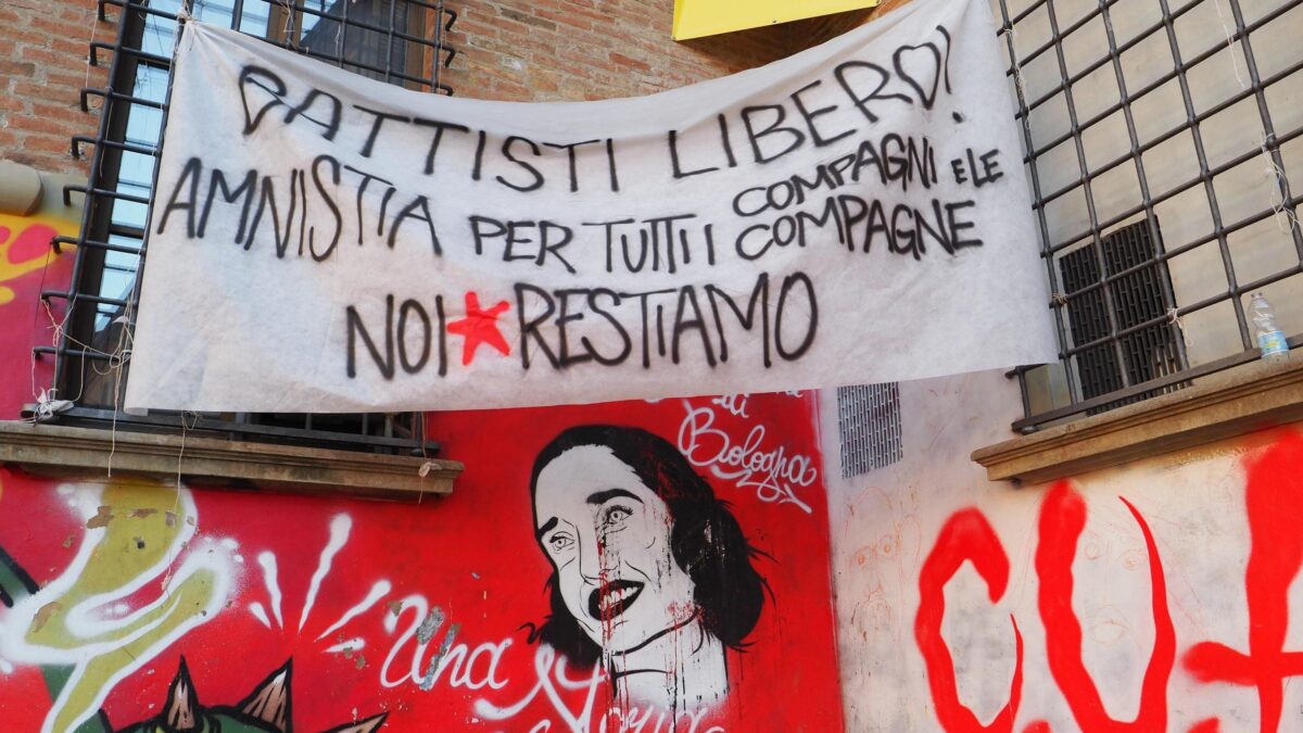 Quella strana fuga di Cesare Battisti dal carcere italiano