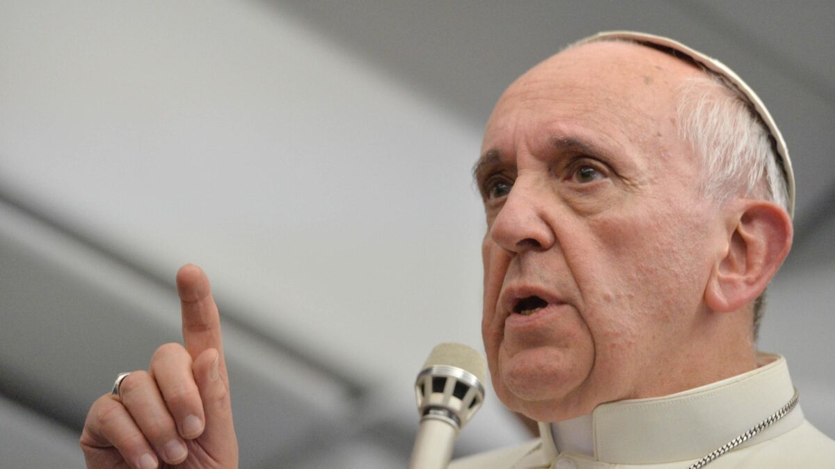 I vescovi si spaccano sul partito del Papa