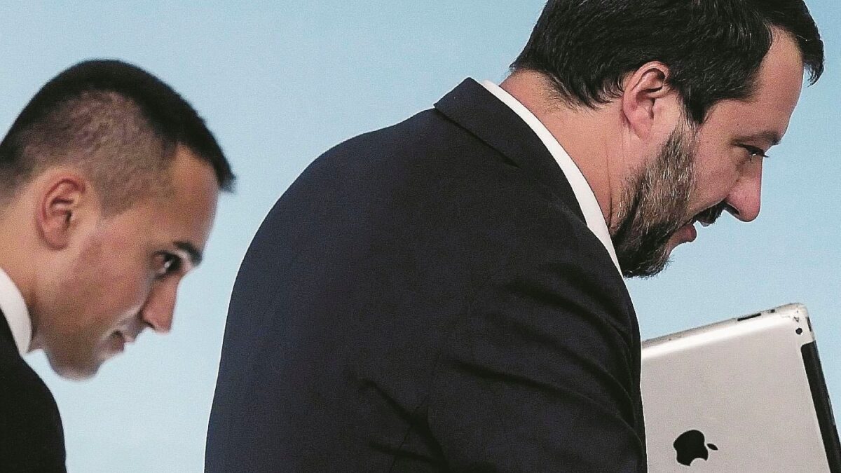 Liti sui disabili e battaglia su Consob. Il decretone slitta di una settimana