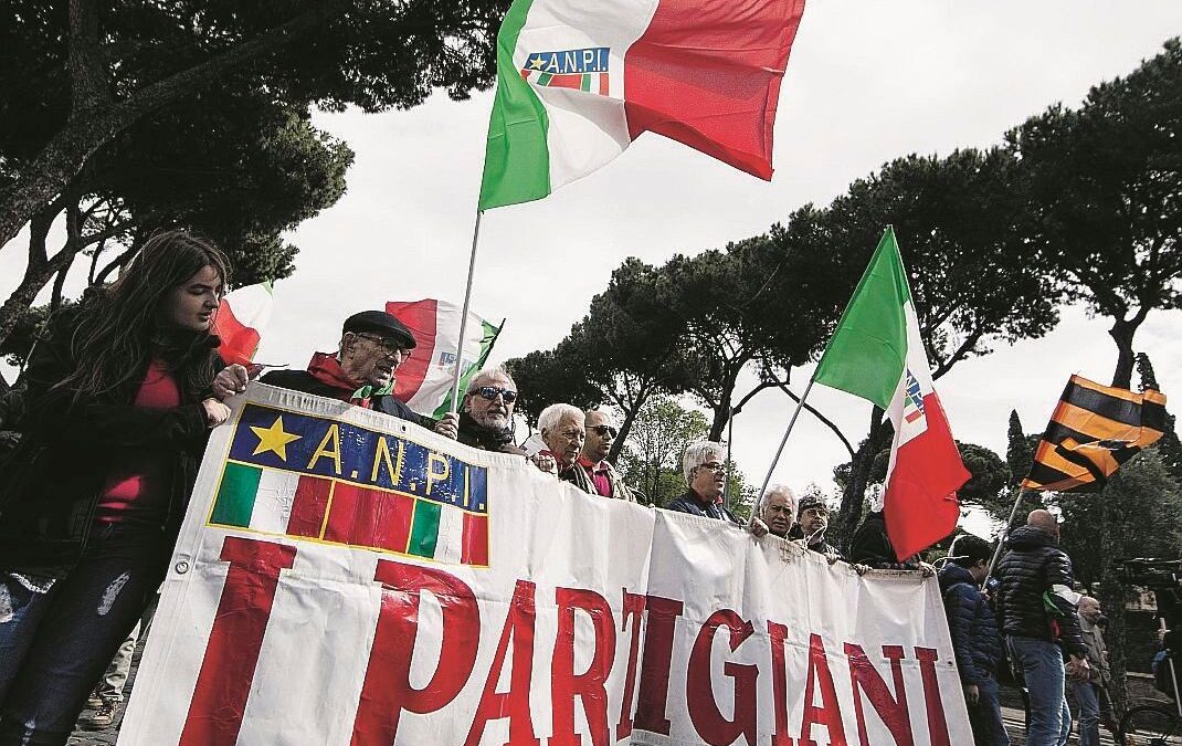 In Aula il M5s sconfessa la Raggi sui partigiani narratori delle foibe