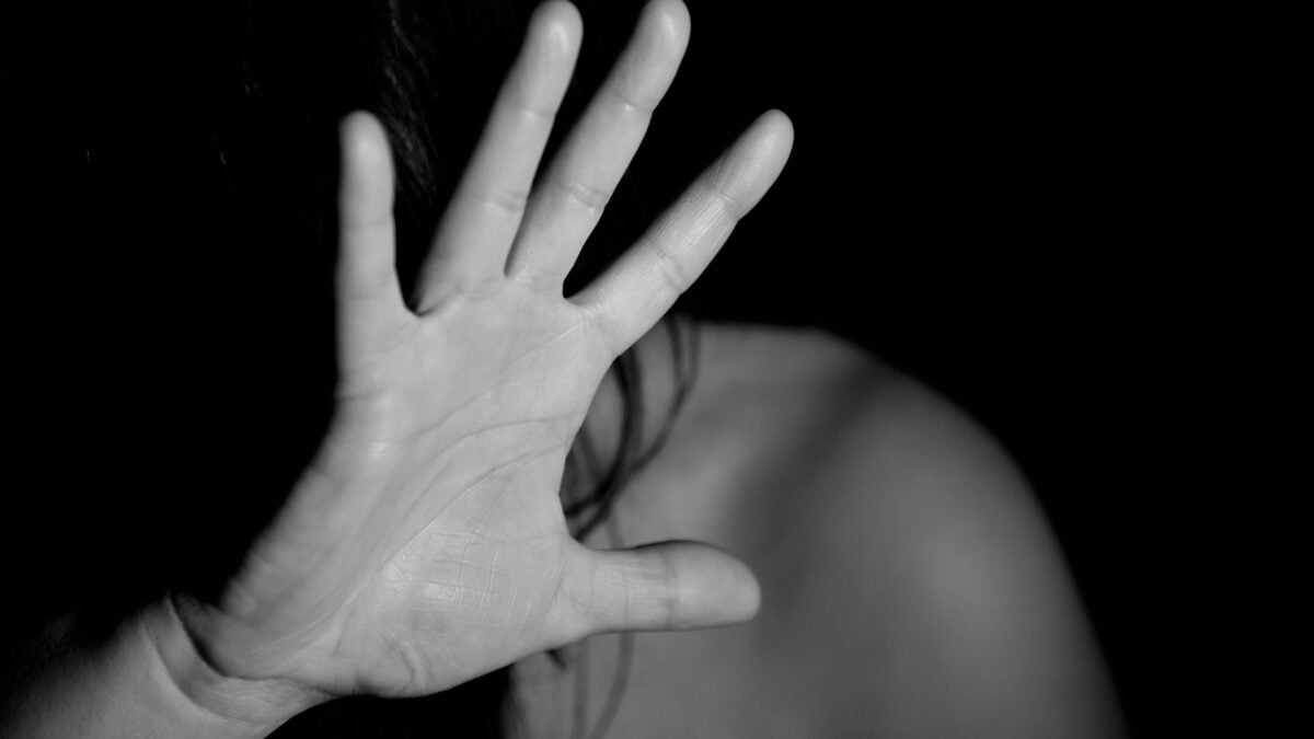 Sedicenne uccide un marocchino. «Voleva stuprarmi, mi sono difesa»