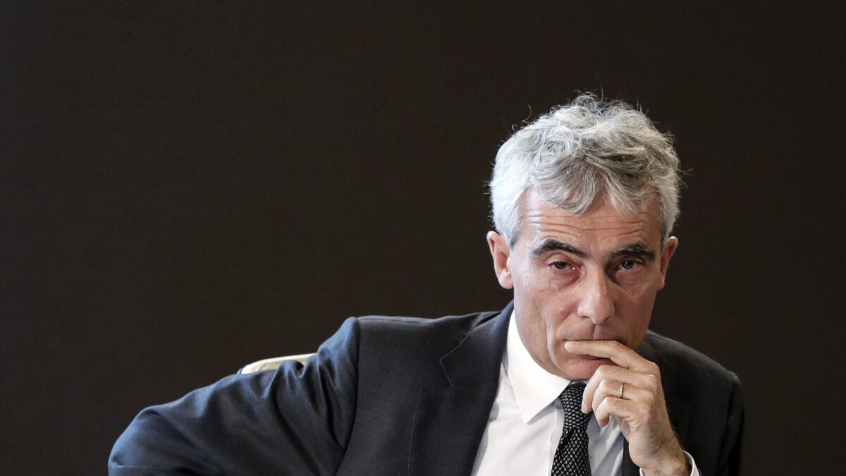 I soldi per i risparmiatori truffati? Usate le pensioni d’oro dei banchieri