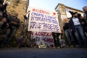 Scempio di Desirée. Ora Boldrini & C. fanno le vittime e minacciano querele