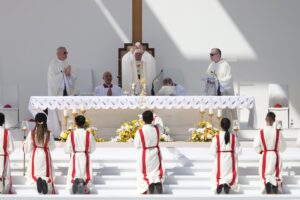 Il Papa dice messa nel cuore dell’islam. È un grande passo per la libertà di culto