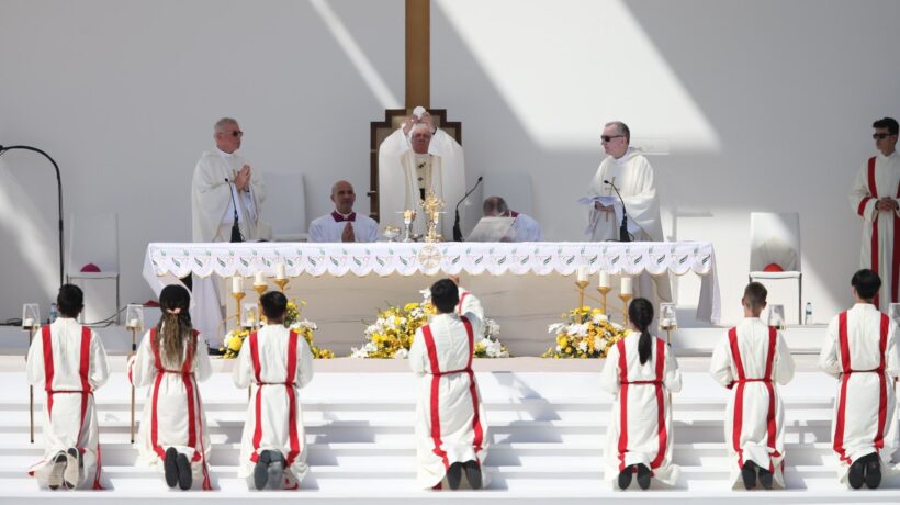 Il Papa dice messa nel cuore dell’islam. È un grande passo per la libertà di culto