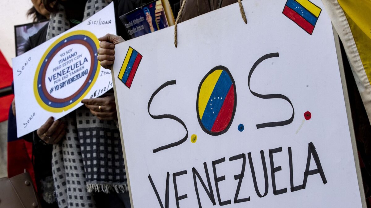 «Il regime di Maduro blocca l’arrivo di cibo e medicinali»