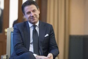 Burattino? Macché, Conte è uno Zelig come il Cav