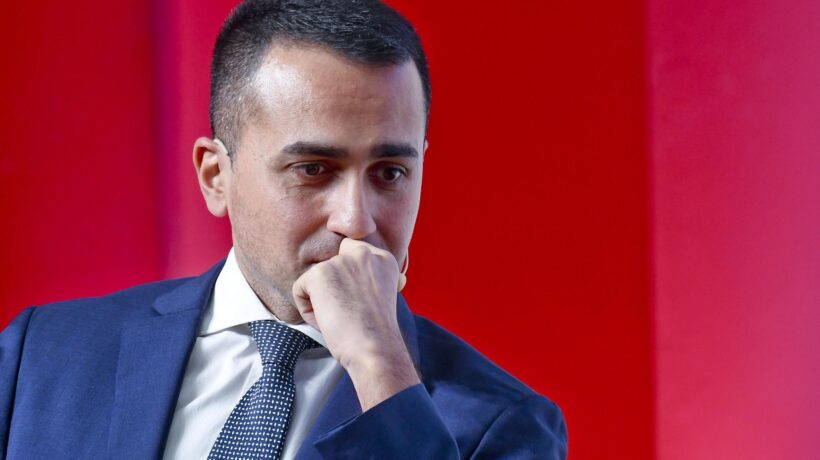 Sito in tilt e doppio rinvio. Ma dopo lo psicodramma il M5s assolve il leghista