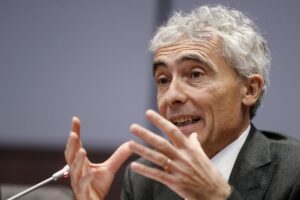 Boeri le prova tutte per blindare i suoi, ma il piano gli salta