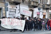 A Torino cova il virus della nuova anarchia
