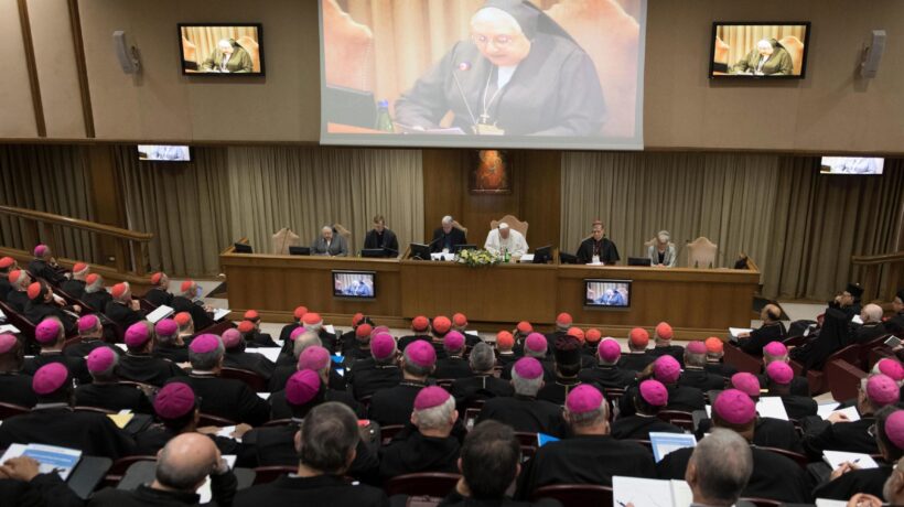 Pedofili nella Chiesa: «Distrutti i dossier con l’elenco dei nomi dei responsabili»