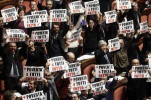La patrimoniale immaginaria contro l’Italia