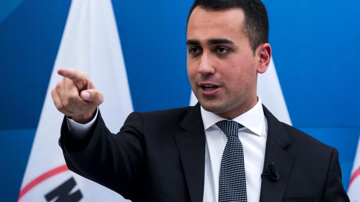 La cura Di Maio per il M5s: basta vincoli di mandato. Intanto lui si blinda 4 anni