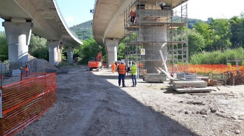 Gallerie in abbandono e sversamenti. In Abruzzo c’è una bomba ambientale