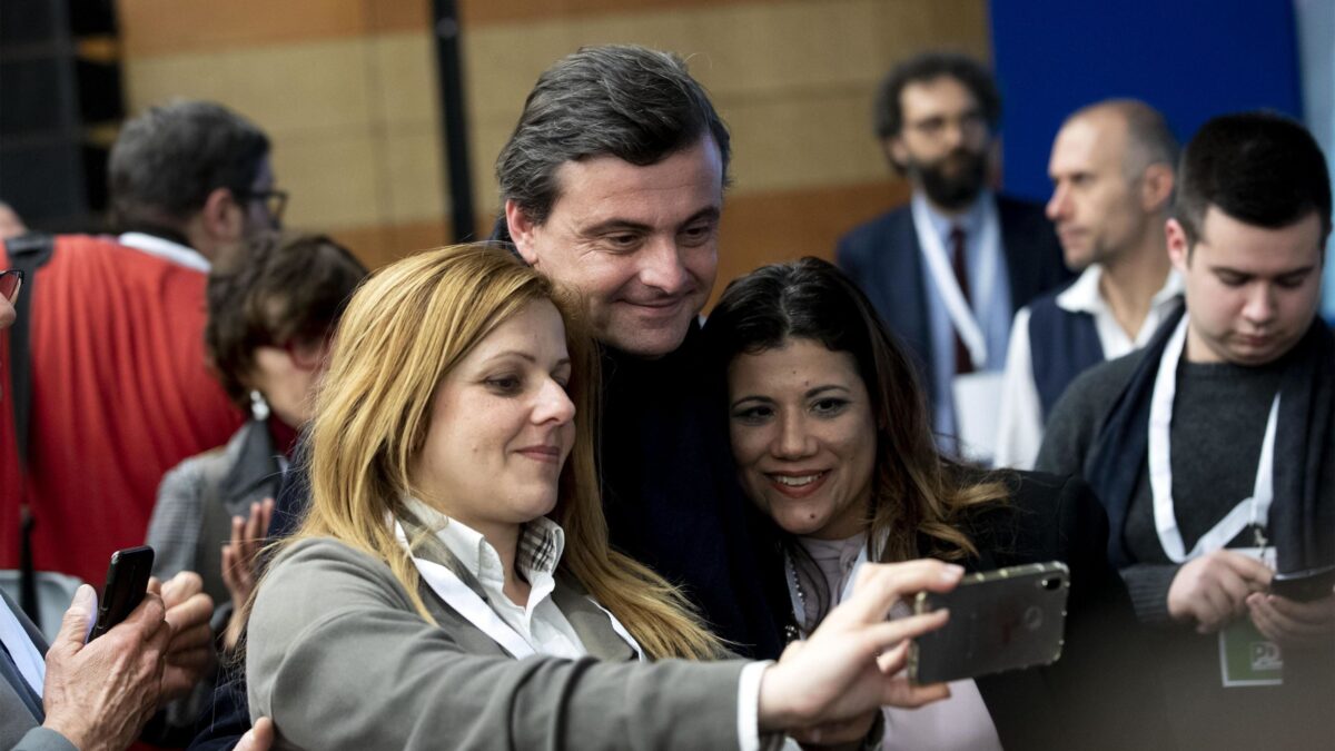 Il Pd si fa dettare la linea da Calenda