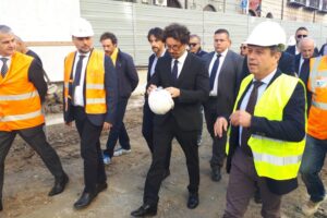 Tra comunicazione e avvocati, le strade dell’Anas restano trafficate di renziani