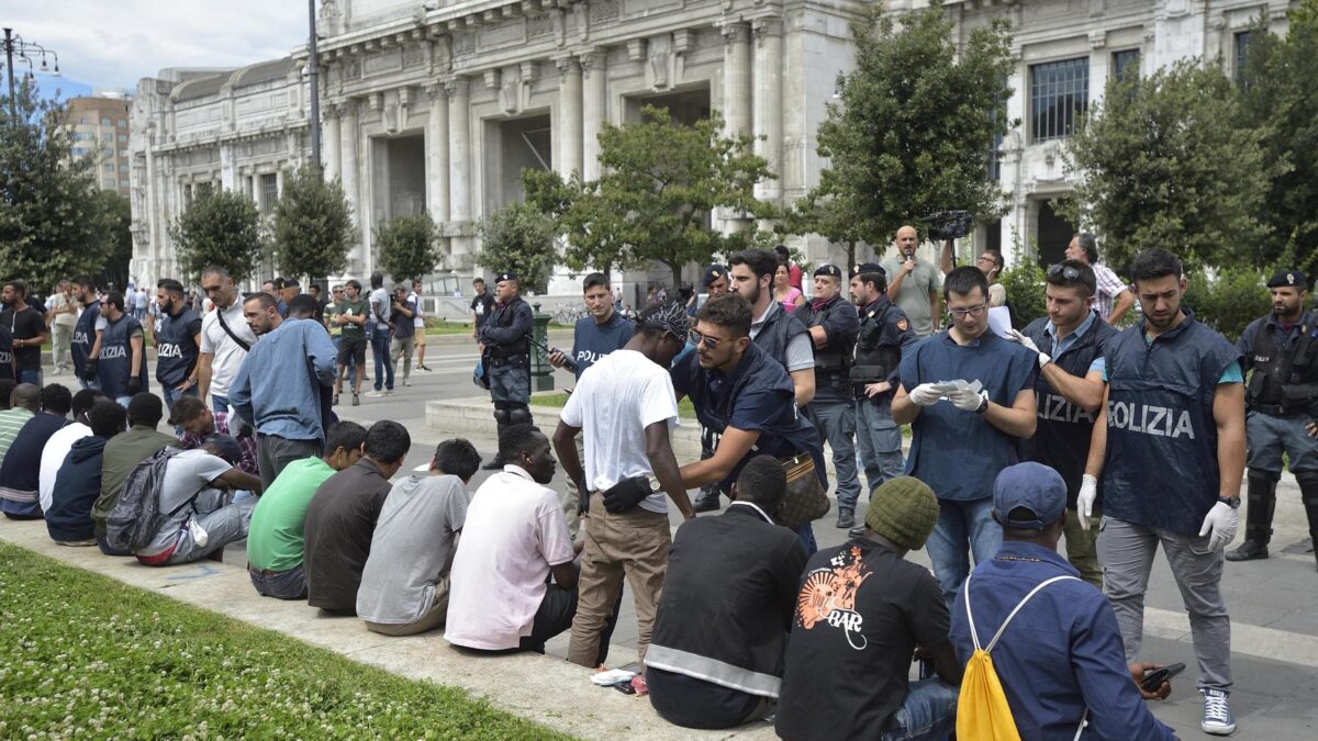Ma come si vive bene nella nuova Milano tra rapine, immigrati e aria inquinata