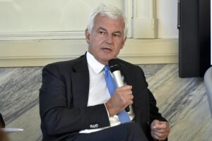 Enav, Fincantieri e Leonardo in Cdp per mettere all’angolo i francesi