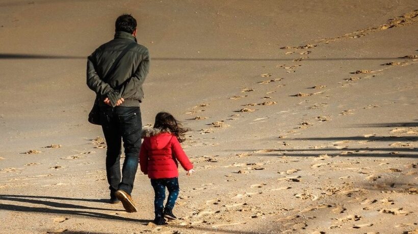 Leila, la bambina mai riconosciuta ha trovato un padre ma non un papà