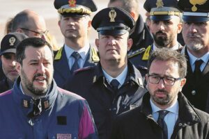 Salvini si difende sul caso Diciotti. E intanto arriva un’altra inchiesta