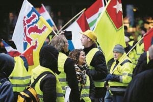 Macron sarà costretto a una svolta nel braccio di ferro con i gilet gialli