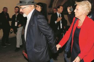 Sono a un passo dall’ennesimo crac. Perciò li hanno messi ai domiciliari