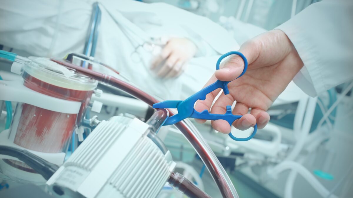 I medici inglesi aprono all’eutanasia con una consultazione taroccata