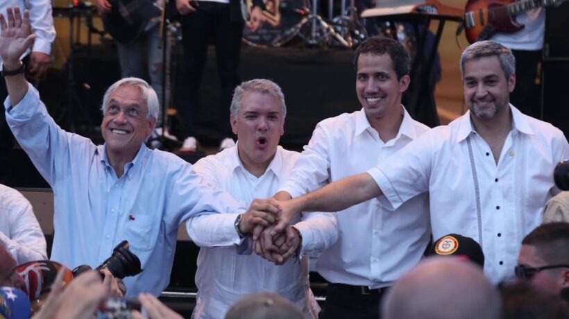 Arrivano gli aiuti umanitari in Venezuela. Guaidó eclissa Maduro