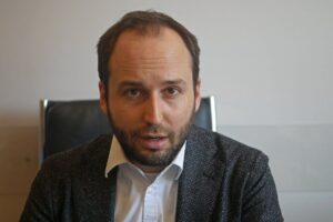 Dietro l’attacco di Verhofstadt a Conte non c’è l’odio contro l’Italia ma la paura di perdere
