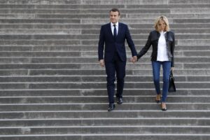 La Francia ha cancellato i papà per legge
