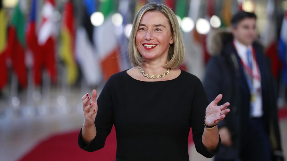 «Sui migranti fate la vostra parte». Ma in questi anni dov’era la Mogherini?