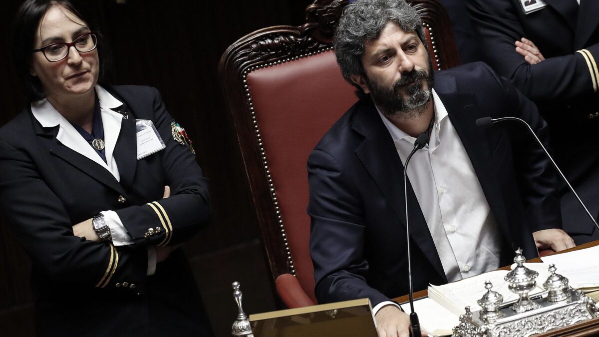 Bastava una delibera per tagliare i vitalizi