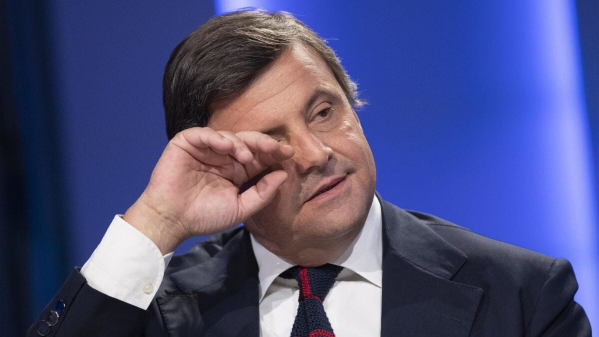 Tagliati i fondi al pensatoio di Carlo Calenda